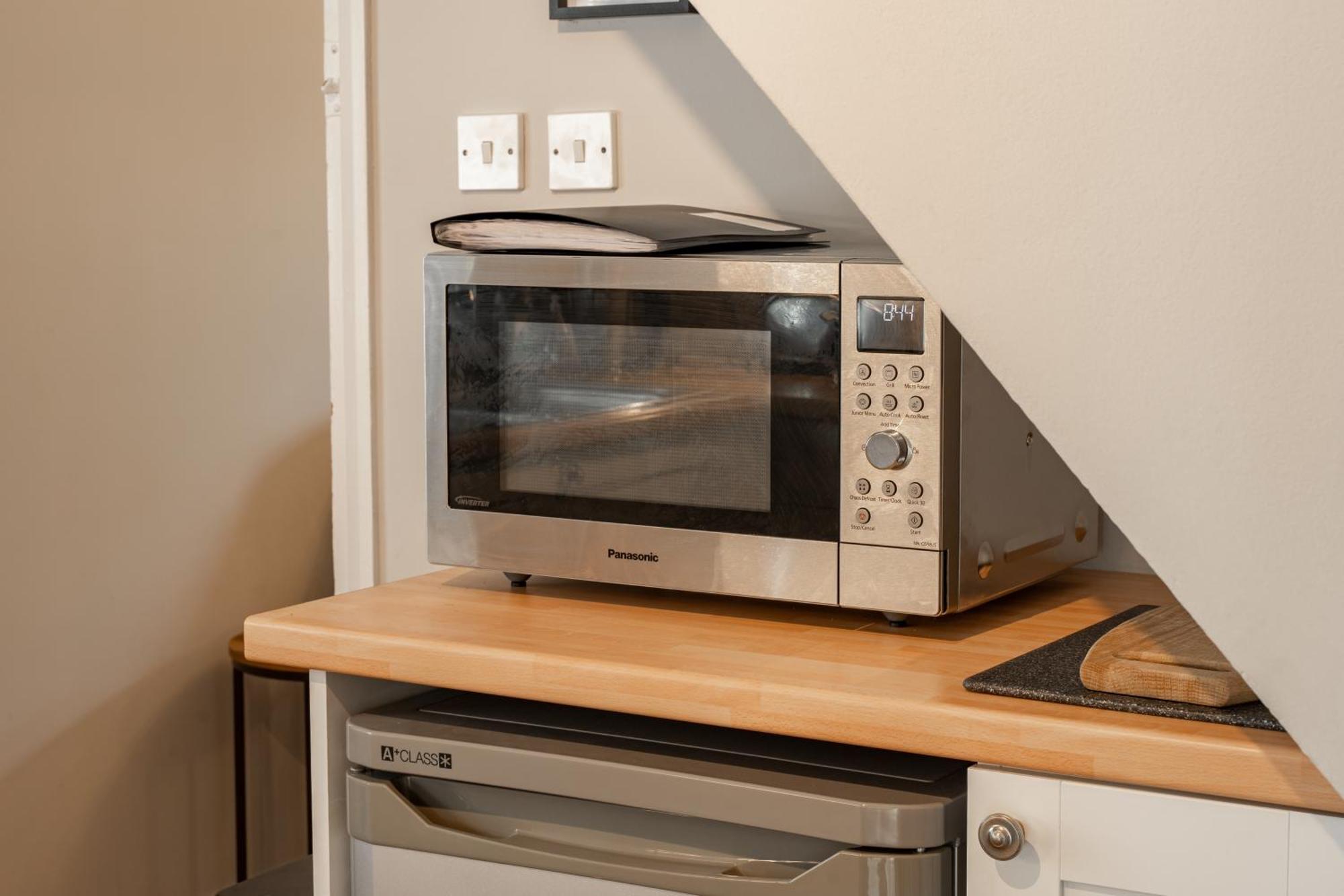 Cosy 2 Bed Cottage In Charming Village Of Christleton - For Up To 5 Екстер'єр фото