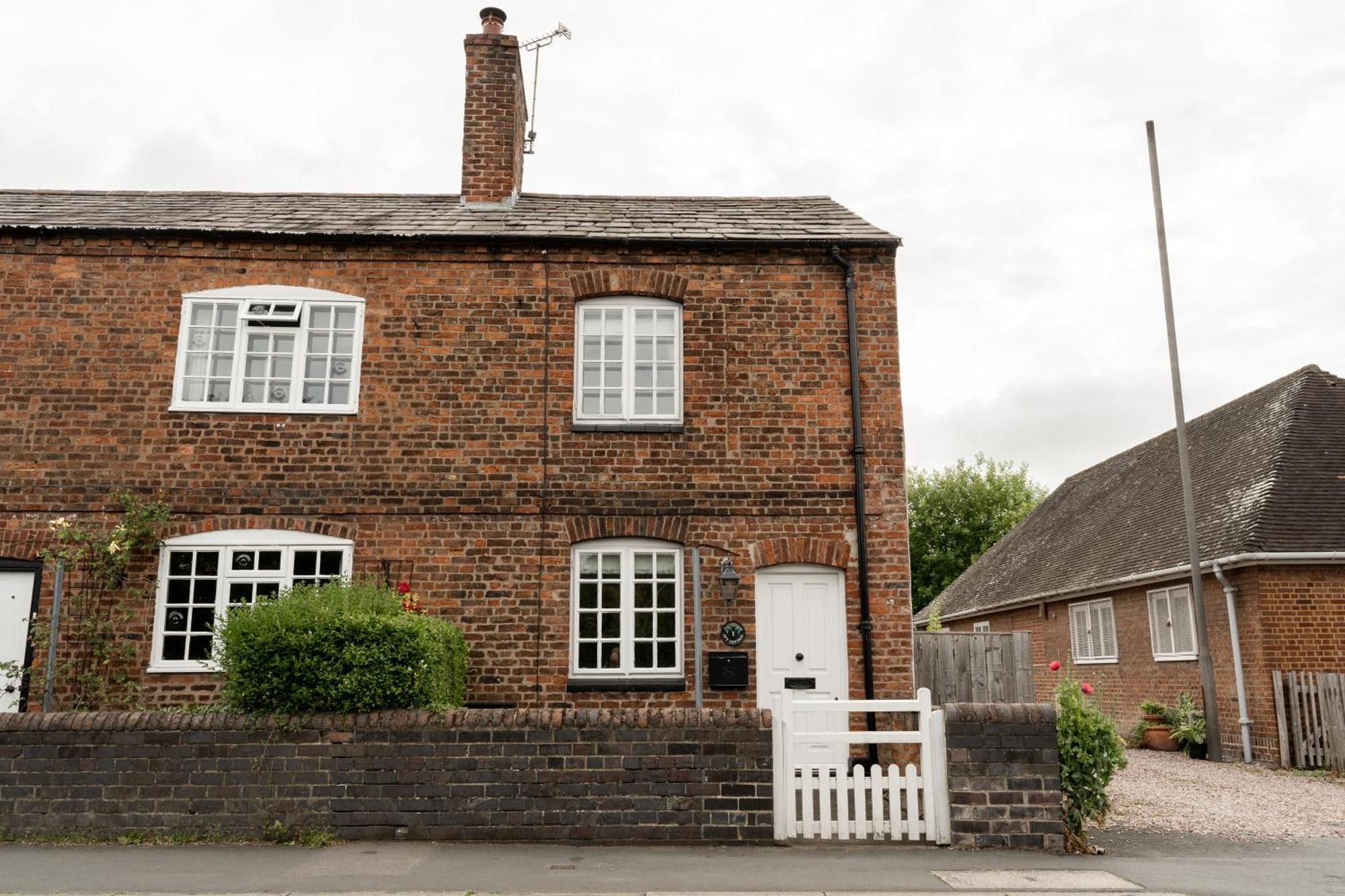 Cosy 2 Bed Cottage In Charming Village Of Christleton - For Up To 5 Екстер'єр фото